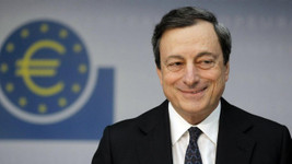 5 Yıldız Hareketi üyeleri Draghi'ye destek verdi