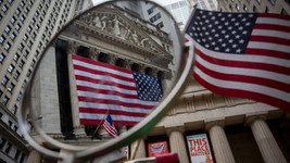 Wall Street, Fed'in kötü sürprizinin ardından istikrar kazandı