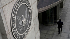 SEC, Çinli şirketlerin halka arz başvurularını incelemeyi durdurdu
