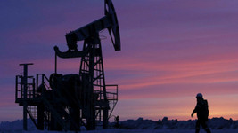 Petrol fiyatları yön belirlemek için OPEC+ toplantısını bekliyor