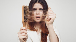 Yazın oluşan saç dökülmesi ve cilt lekelerine karşı önlem alın!