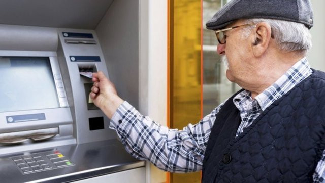  Emekli maaşı hangi bankadan alınmalı? 