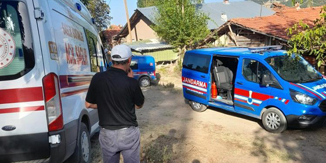 Ailede dehşet saçtı! Önce kardeşini sonra kendini vurdu - Resim : 1