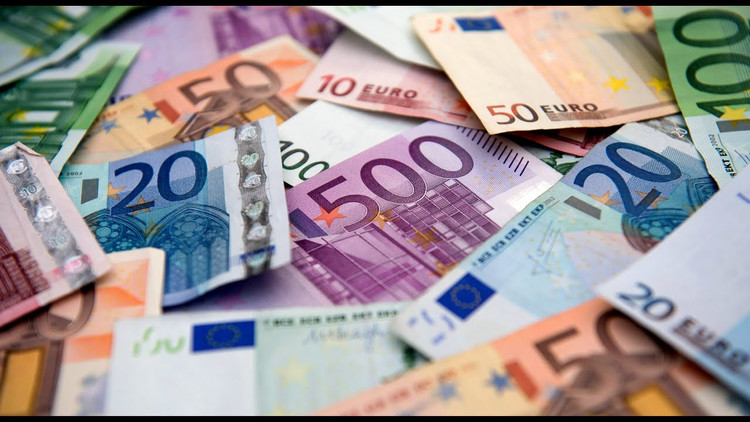 Euro neden düşüyor