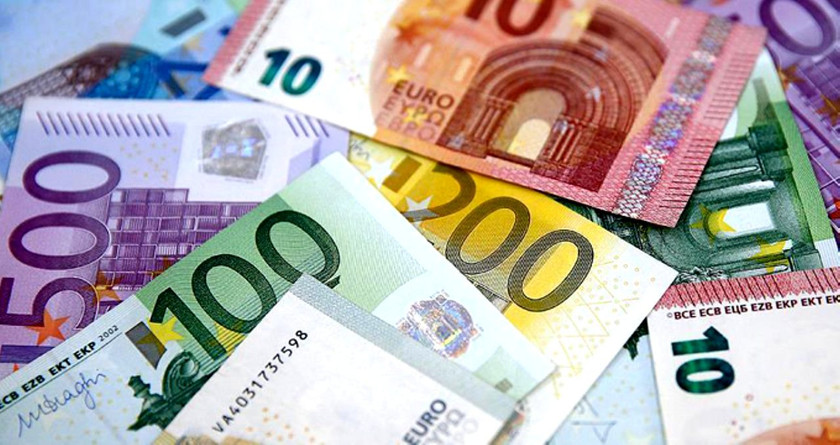 Euro Bölgesi enflasyonla savaşmaya devam ediyor - Resim : 1
