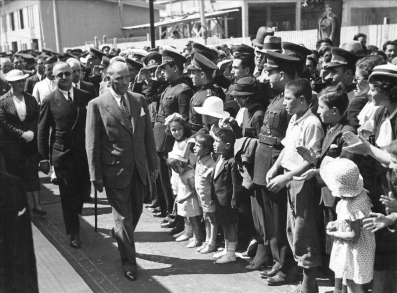 Mustafa Kemal Atatürk'ün en güzel fotoğrafları ve en unutulmaz sözleri - Resim: 4